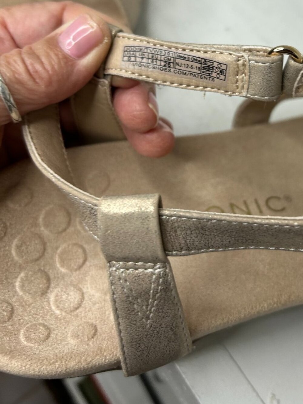 Vionic Jodie Comfort Walking Ergonomic Walking Flat Sandals size 9 - Picture 5 of 6